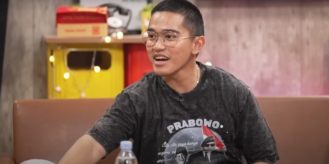Reaksi Gibran soal Kaesang Kenakan Kaos Bergambar Prabowo