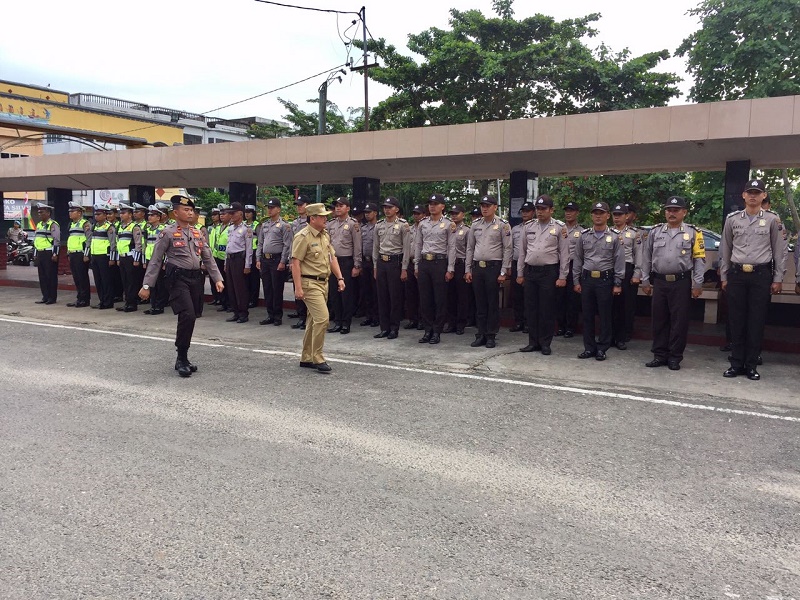 Wabup H. Halim, Pimpin Apel Gelar Pasukan dalam rangka Pengamanan Festival Pacu Jalur Tahun 2017