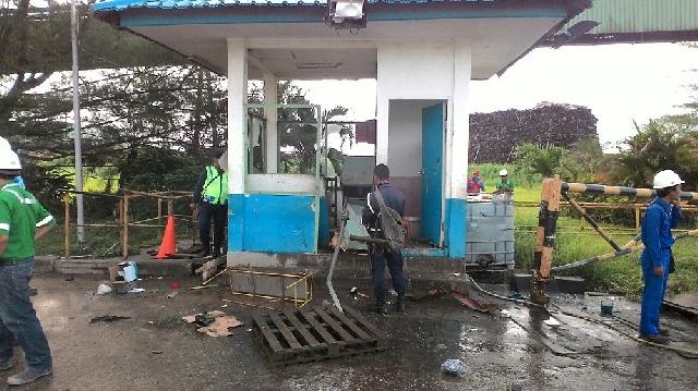 Karyawan dan Gabungan Kontraktor Bentrok Dengan Security PT RAPP