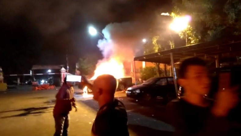 Polsek Ciracas Dirusak, TNI dan Polisi Berjaga