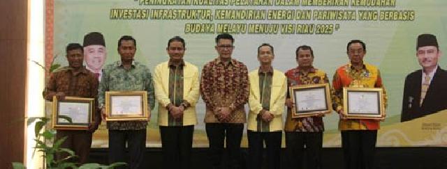 Inhil Raih Penghargaan Riau Investment Award 2016