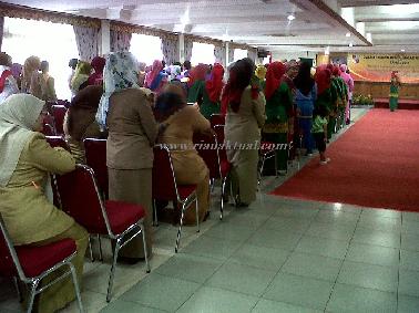 Peringati Hari Kartini, DW Pemko Pekanbaru Ada Tak Hafal Lagu Kartini