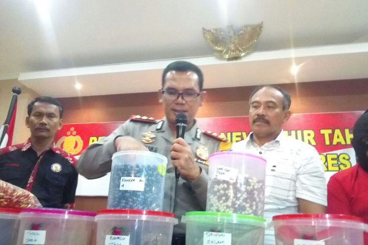 Ribuan Obat Ilegal asal China Diamankan Polisi dari Klinik Pengobatan