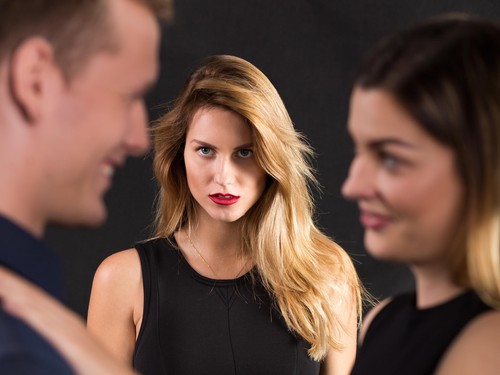 Tips Agar Tidak Gampang Cemburu Pada Kekasih