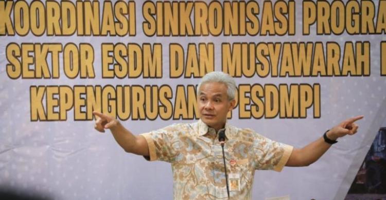 Survei Indikator: Pemilih Jokowi Beralih Ke Ganjar Pranowo