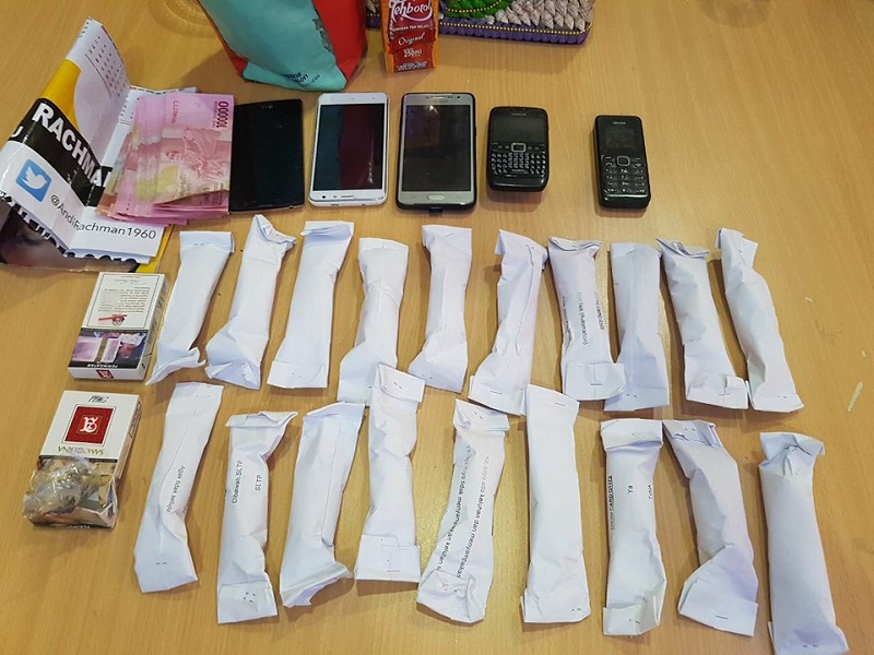 Pengedar Narkoba Ditangkap, Polisi Sita 20 Paket Ganja