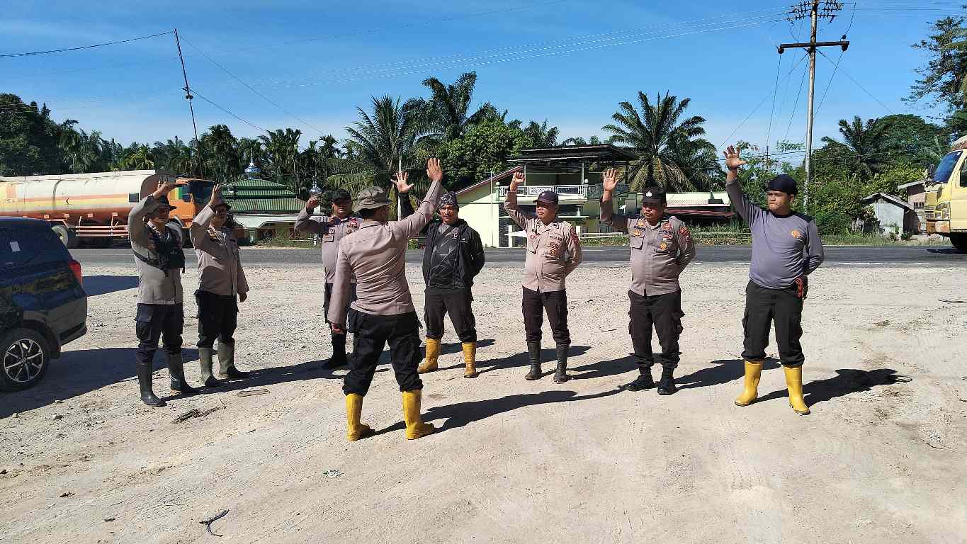 Patroli Pencegahan Karhutla di Dusun Pendekar, Polsek Bangko Pusako Imbau Warga Waspada