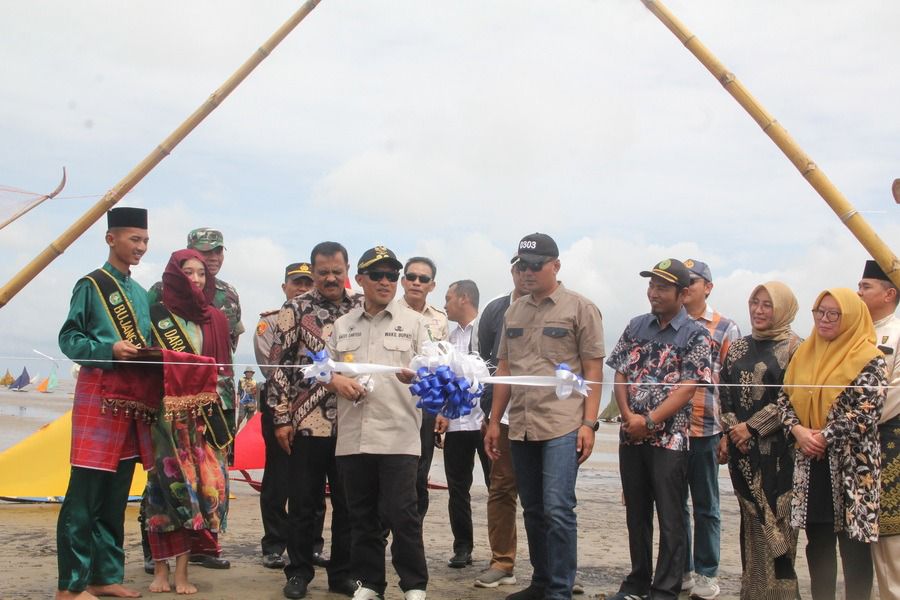 Berbagai Lomba Tradisional Meriahkan Festival Budaya Bahari di Pantai Indah Selat Baru Bengkalis