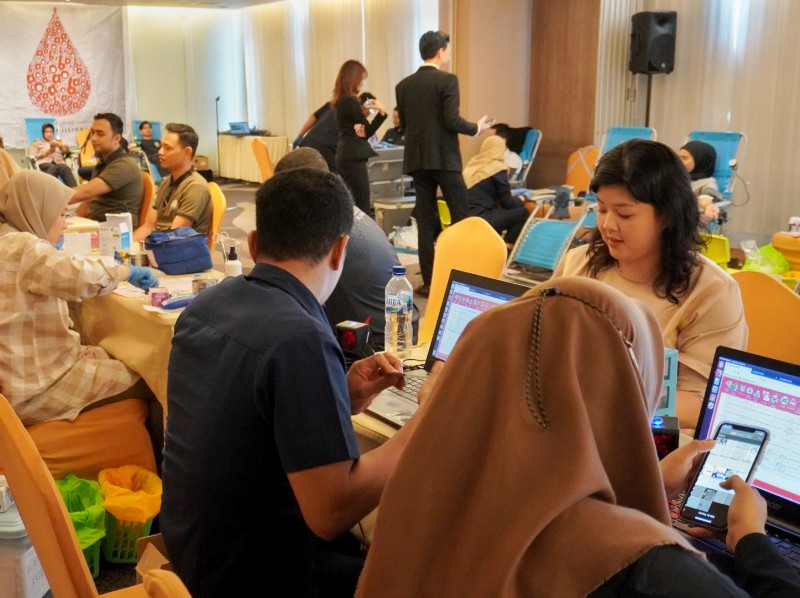 Ulang Tahun ke-13, The Premiere Hotel Pekanbaru Laksanakan Donor Darah