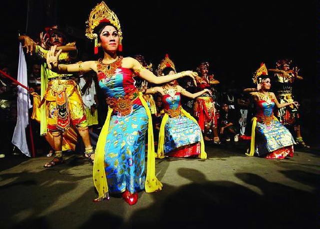 Dinas Kebudayaan dan Pariwisata Gelar Parade Tari Pekanbaru