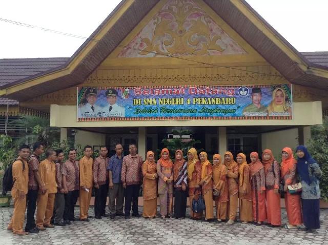 SMAN 4 Pekanbaru Terima Kunjungan Dua SMAN Darii Rohil