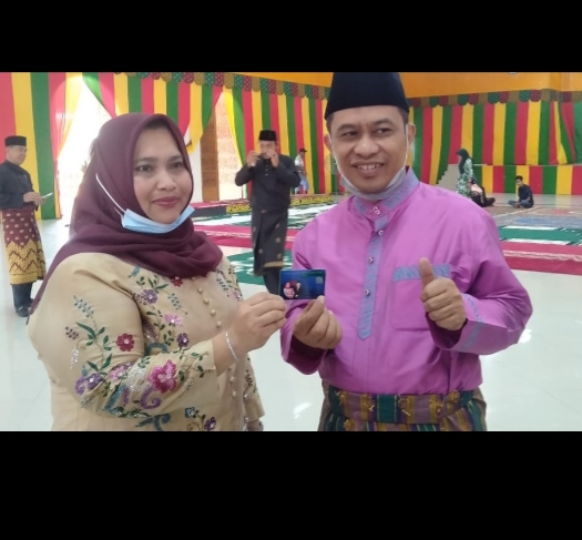 Kasmarni - Bagus Santoso Lounching Kartu Sejahtera, Manfaat banyak Lho!