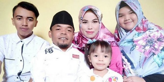 Potret Ucok Baba dan Istri, Makin Mesra Setelah 22 Tahun Menikah