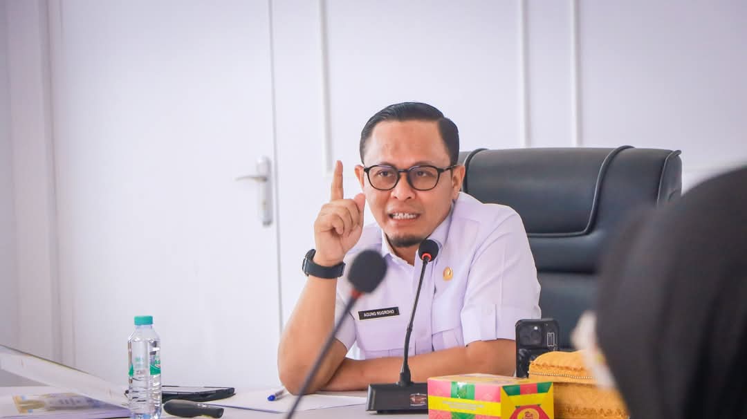 Wako Pekanbaru Tegaskan Penertiban Tiang Reklame Sasar Seluruh Ruas Jalan
