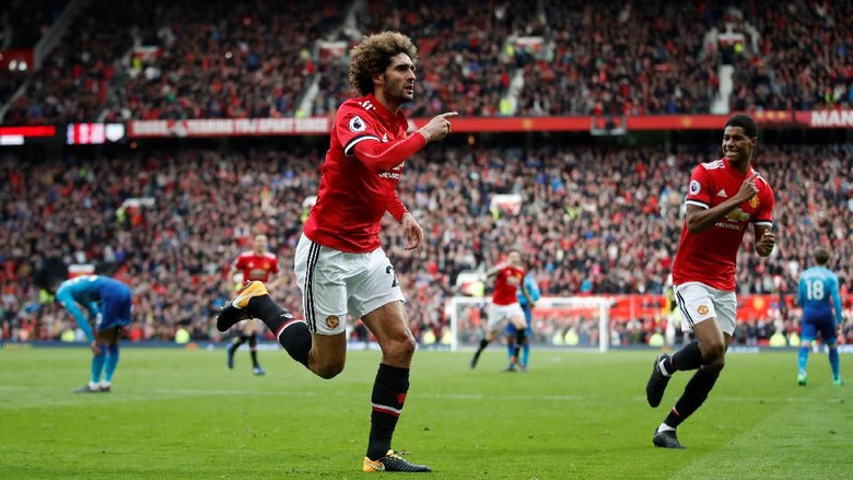 Soal Kontraknya, Fellaini Sebut MU yang Salah