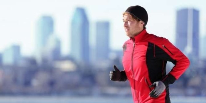 Ternyata Berolahraga Menggunakan Jaket Agar Berkeringat Sebenarnya Tak Dianjurkan