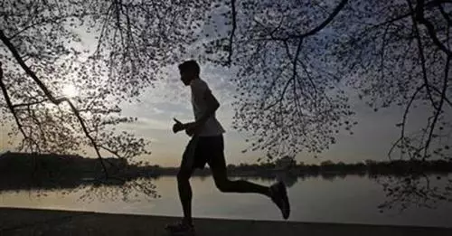 4 Daftar Olahraga Menyenangkan yang Efektif Kecilkan Perut