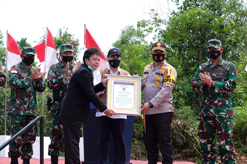 Polda Riau Terima Reward Dari Lemkapi