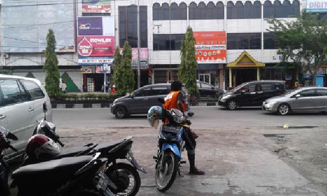 Juru Parkir di Pekanbaru Banyak Rugikan Pemilik Kendaraan