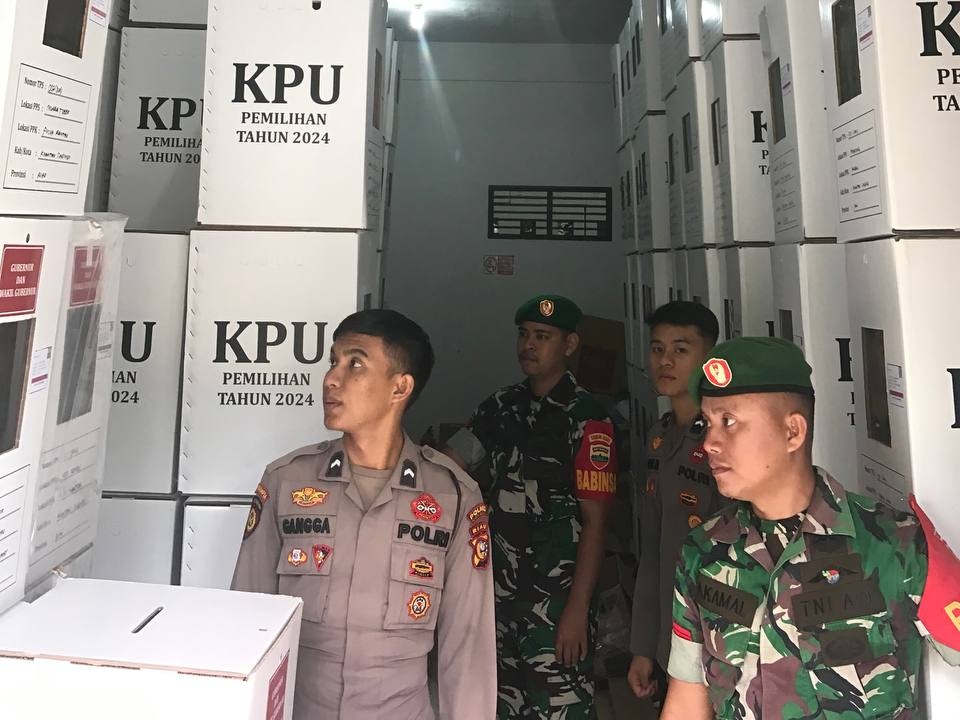 Polres Kuansing dan TNI Gelar Patroli Sinergitas untuk Pilkada Damai 2024