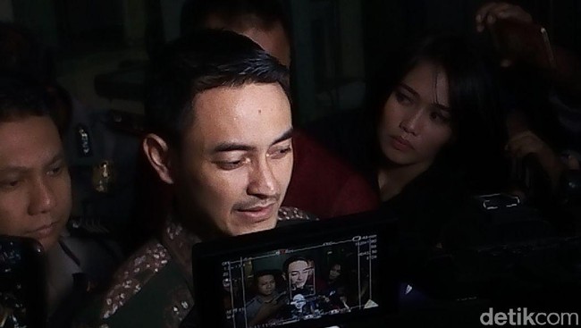 Jejak Zumi Zola: 'Politikus Artis' yang Kini Tersangka KPK