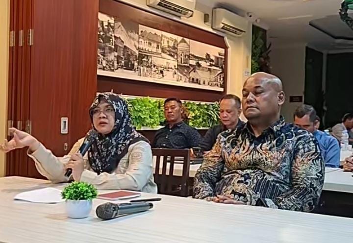 Defisit Ratusan Miliar, Bupati Dr Afni Usahakan Bayar Tuntas Tahun Ini