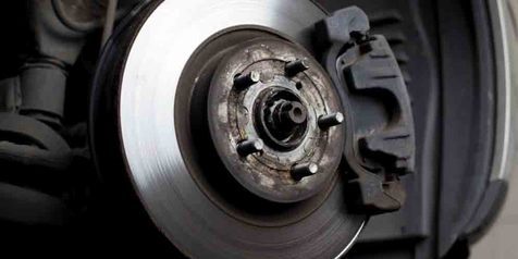 Pernah Merasakan 3 Tanda Ini.. Berarti Kampas Rem Mobil Kamu Bermasalah