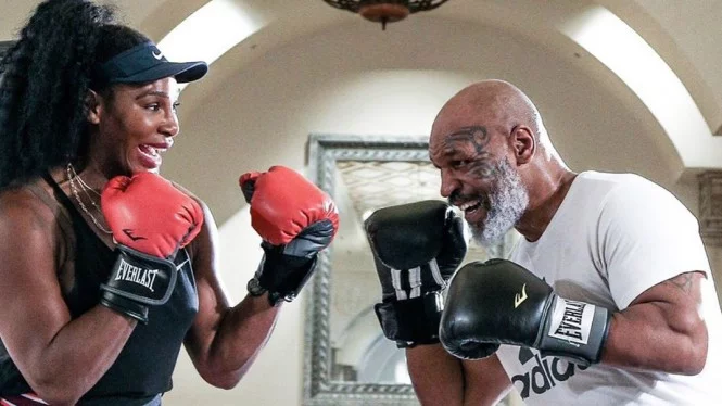 Serena Williams Bertinju di Depan Mike Tyson, Begini Jadinya