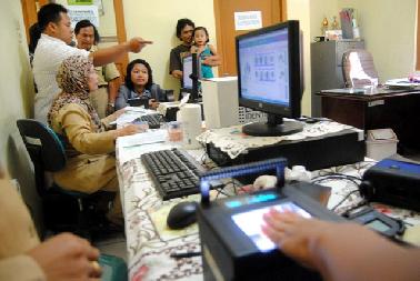 Warga Tampan Minta Daftar Nama e-KTP yang Selesai Dipublikasi