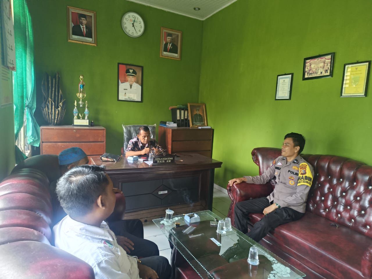 Masyarakat Desa Bonai Sambut Baik Kegiatan Cooling System Polsek Bonai DS