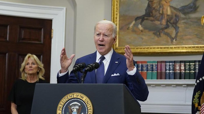 Biden Kirim Roket Canggih ke Ukraina, Rusia Ingatkan Hal Ini!