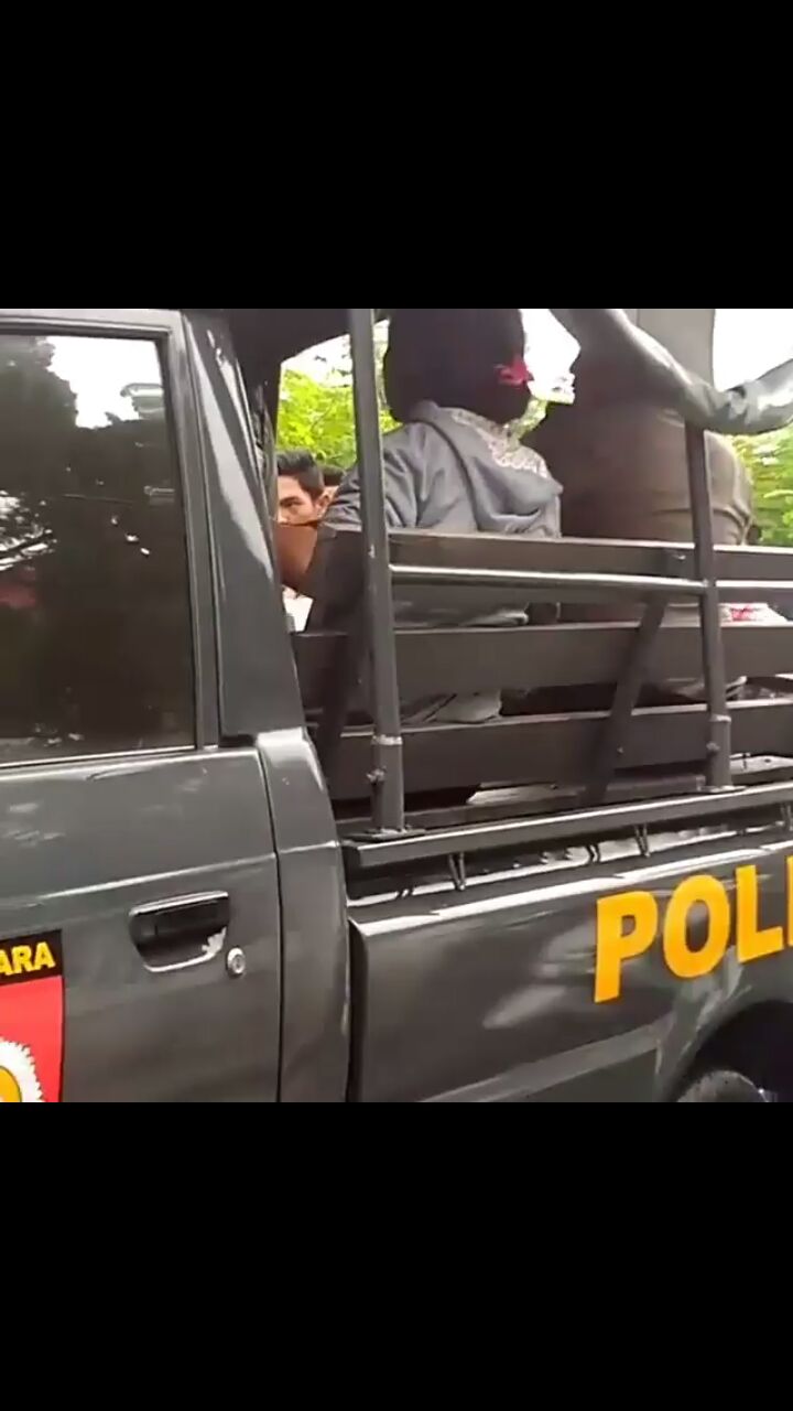 Menjambret, Dua Orang Pelajar Perempuan di Pekanbaru Tertangkap Massa