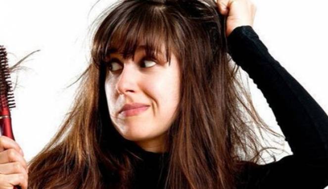Waspada, Ini Empat Penyebab Rambut Mudah Rontok