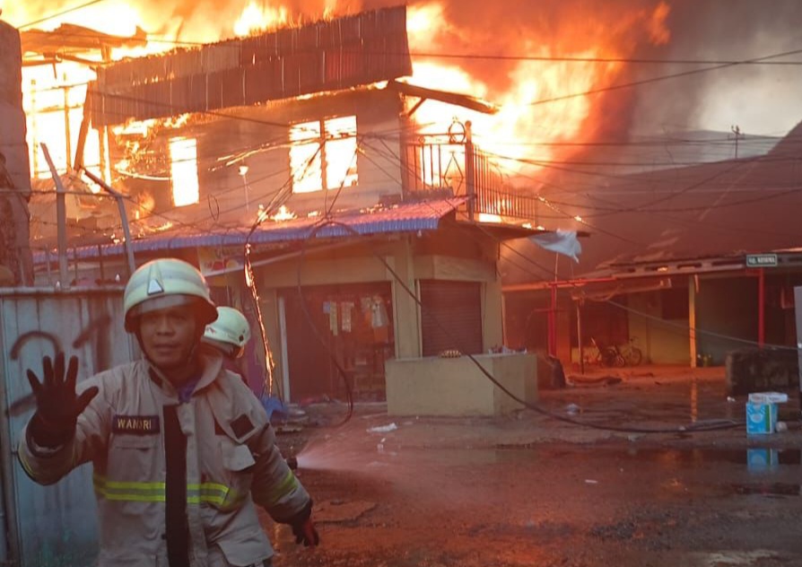 Satu Rumah dan Lima Kios di Pekanbaru Ludes Terbakar