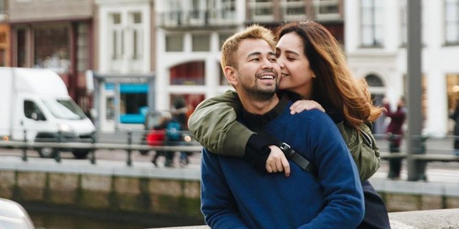 Ternyata Kasur Raffi Ahmad Seharga Rp250 Juta dan Bantalnya dari Bulu Angsa