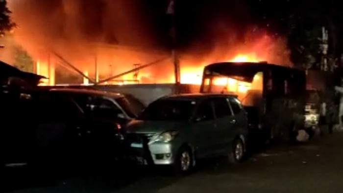 Diserang, 3 Anggota Polsek Ciracas Luka, 2 Dirawat