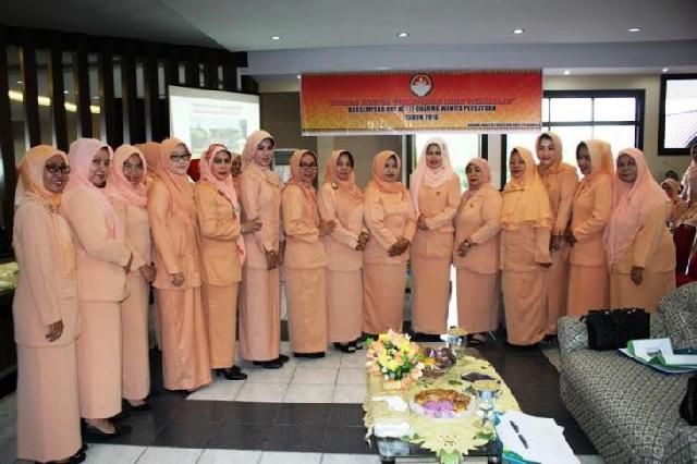 Istri Plt Walikota Hadiri Penilaian PHBS Geringging Okura