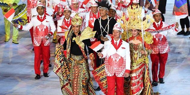 Seragam Olimpiade kita terbaik sedunia, dicela di negeri sendiri