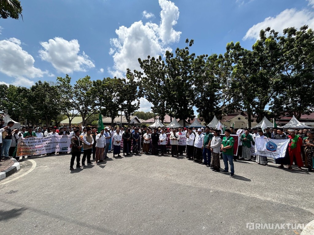 Buntut Tayangan Xpose Uncensored, Ratusan Anggota HIMASAL Riau Gelar Aksi Damai