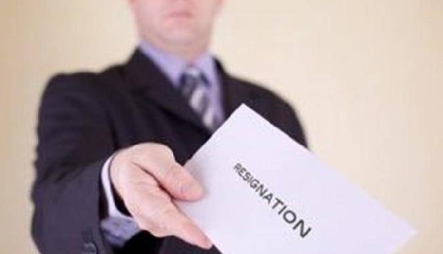 Pikir Matang-matang sebelum Ajukan Resign
