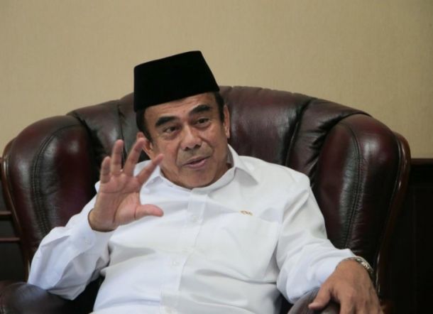 Fachrul Razi Rombak 155 Buku Agama, Ini Alasannya