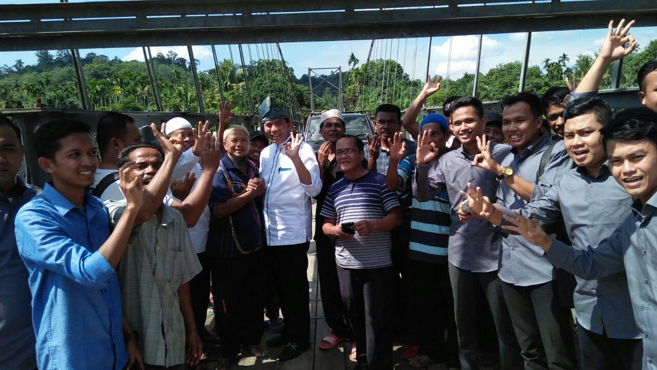 Ke Rokan IV Koto, Firdaus Prihatin dengan Kondisi Jalan yang Begitu Parah