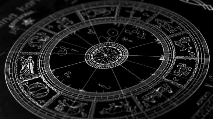Kamu Bokek atau Tajir di Akhir 2017? Cek Ramalan Zodiak di Sini