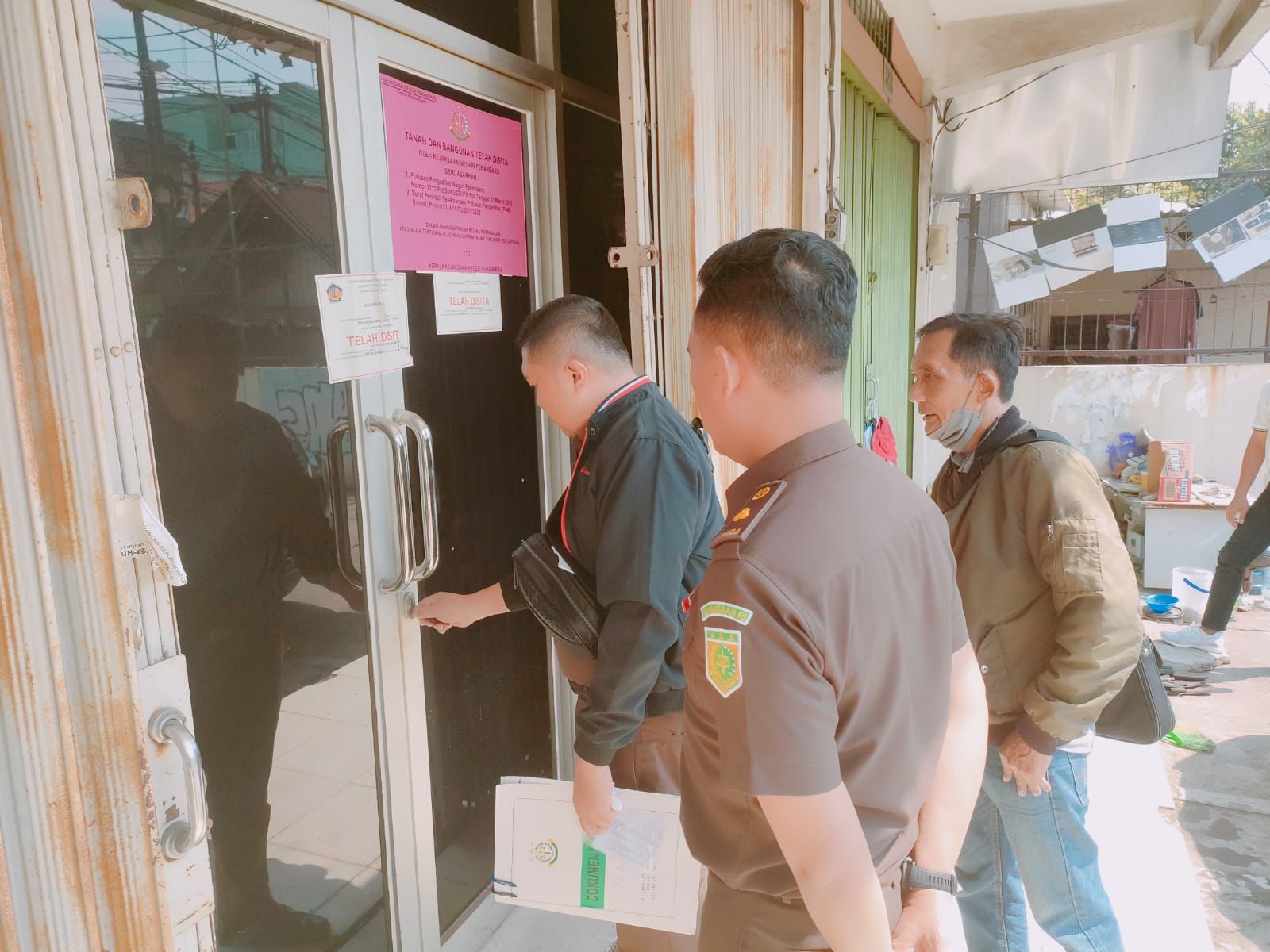 Kejari Pekanbaru Lakukan Penilaian Barang Rampasan Negara Perkara Pidana Perpajakan