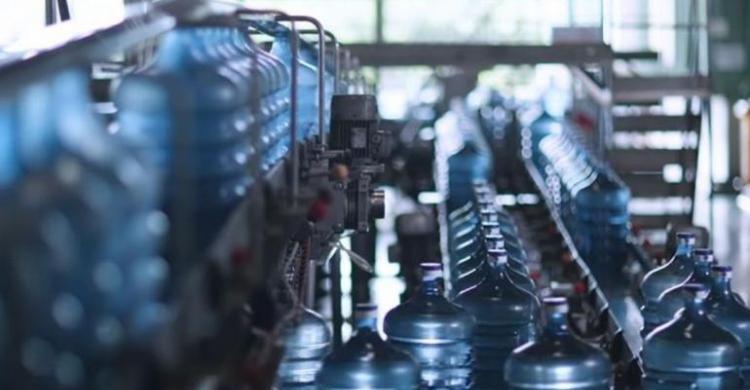 Pakar Bantah Hubungan Autisme Dengan Konsumsi Air Galon