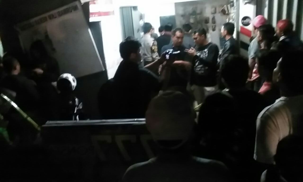 Baru Saja, Toko Ponsel di Jalan Durian Pekanbaru Diduga Dimolotov