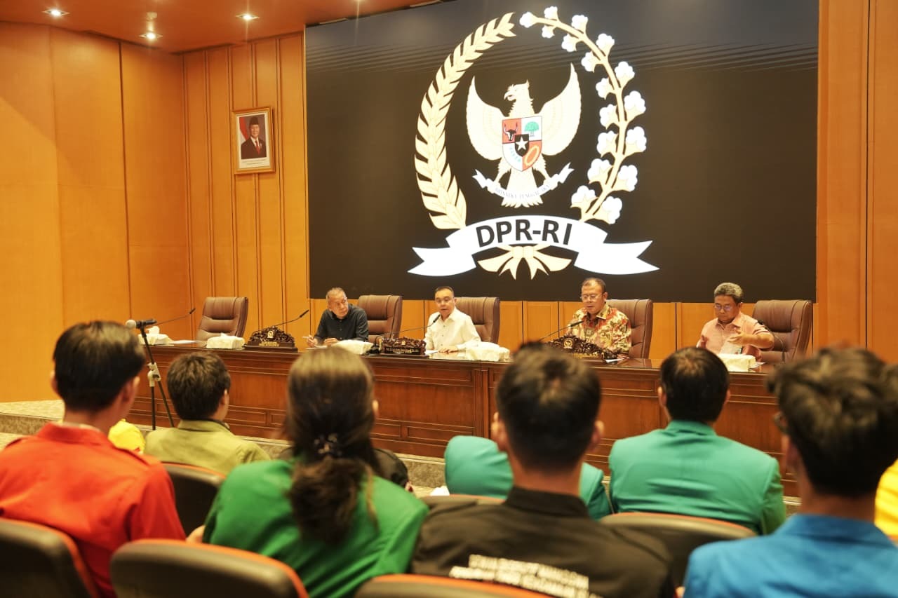 DPR Siap Jembatani Pertemuan Mahasiswa dengan Pemerintah