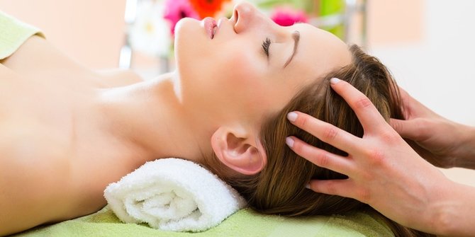 Pijat-pijat Kepala dan Dapatkan Manfaat Sehat ini