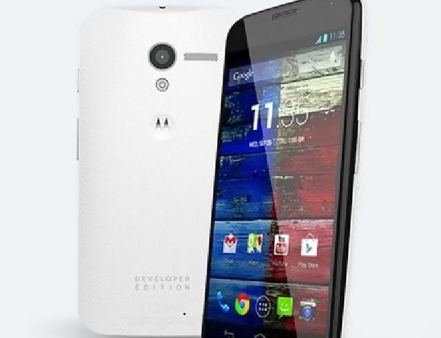 Ponsel anti air yang cocok diajak liburan di pantai