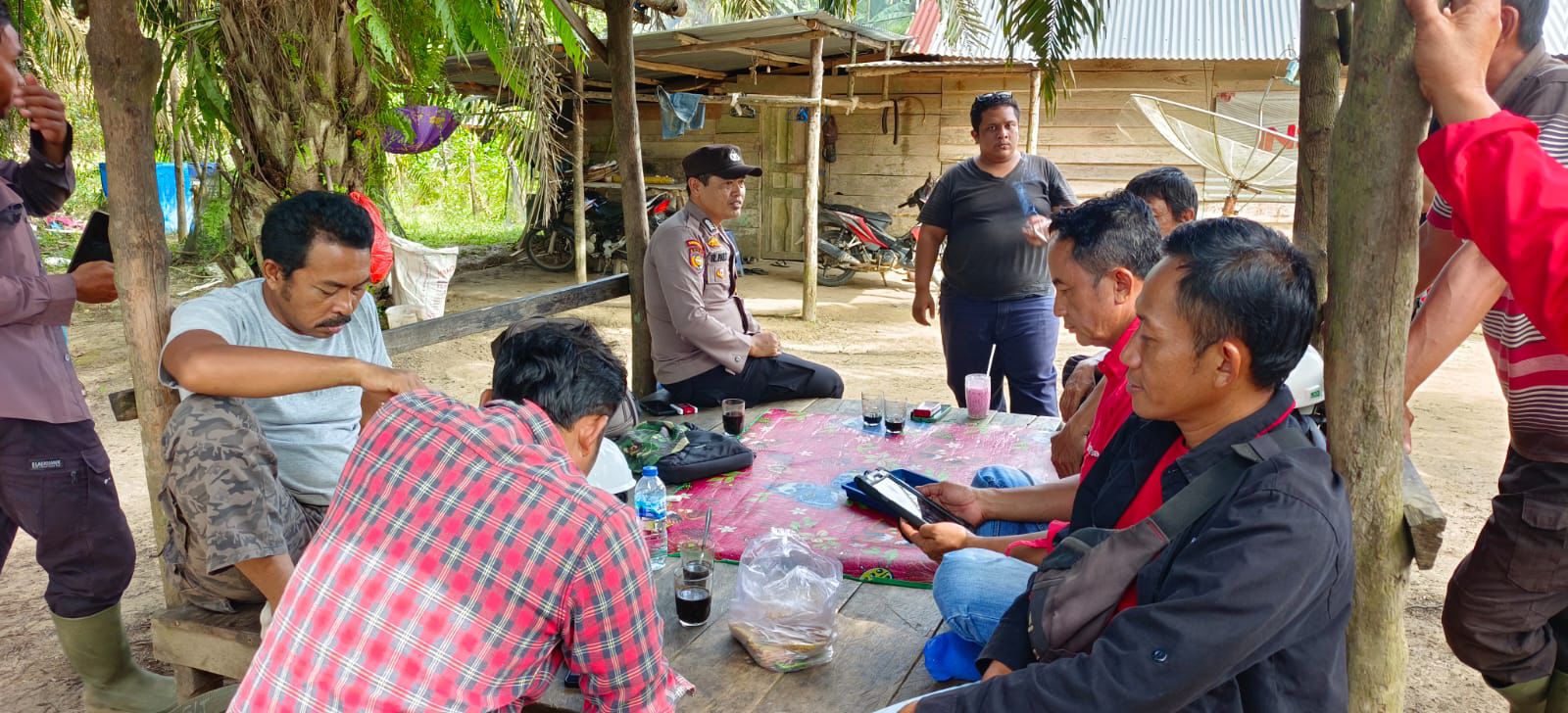 Polsek Rokan IV Koto Gelar Cooling System Pilkada 2024 Bersama Masyarakat Rokan Timur